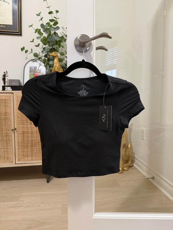 Klassy Network Tops - NWT Klassy Network Black Cropped Tee